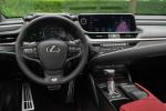 Lexus ES300h 2018 года (WW)